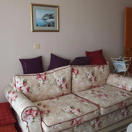 Private In Diamond Apartment