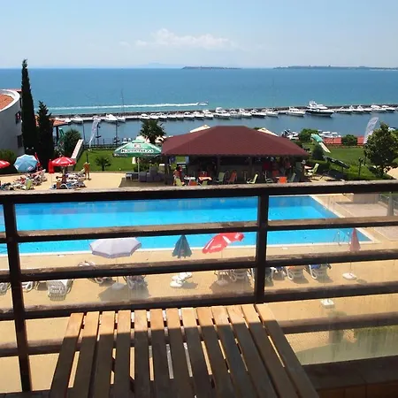 Private In Diamond Apartment
